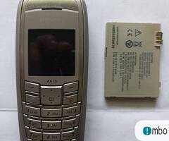 Sprzedam telefon Siemens AX 75 .